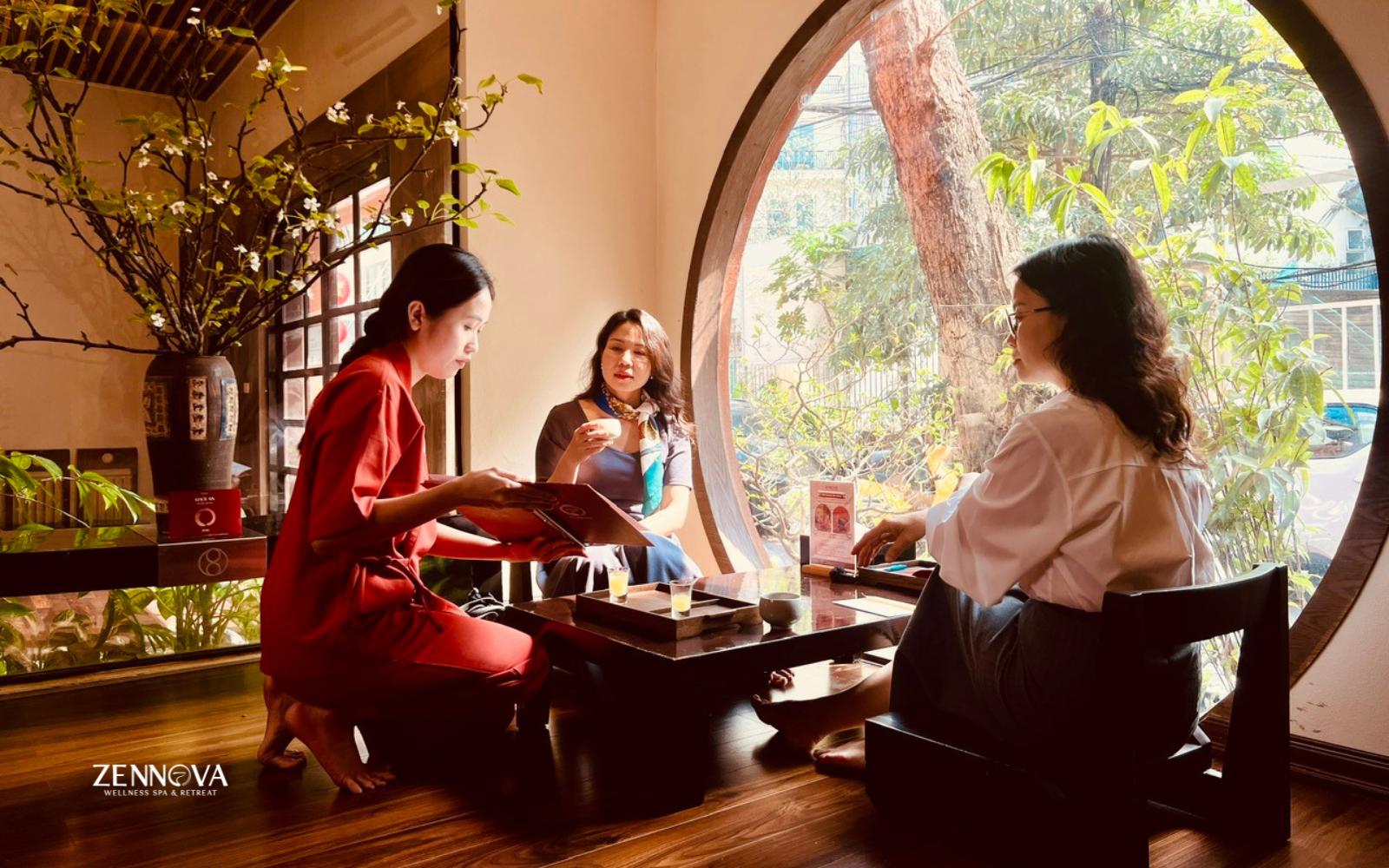 Nhân viên Zen phục vụ với tinh thần Omotenashi
